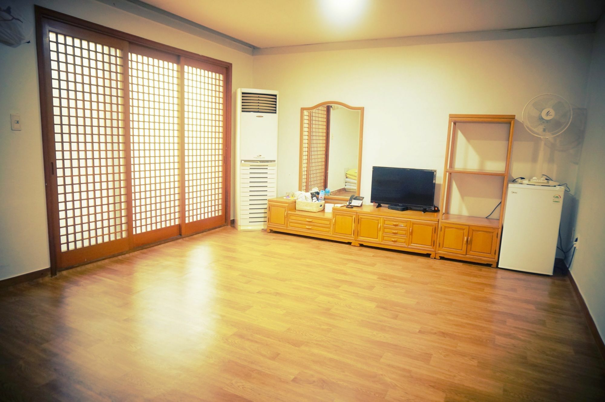 Hotel White House Sokcho Zewnętrze zdjęcie